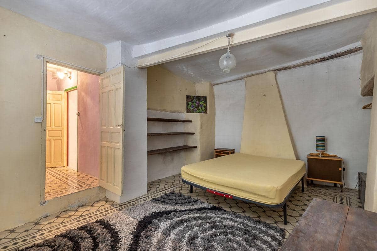 3 soveværelse Byhus til salg i Cogollos Vega - € 99.000 (Ref: 9057799)