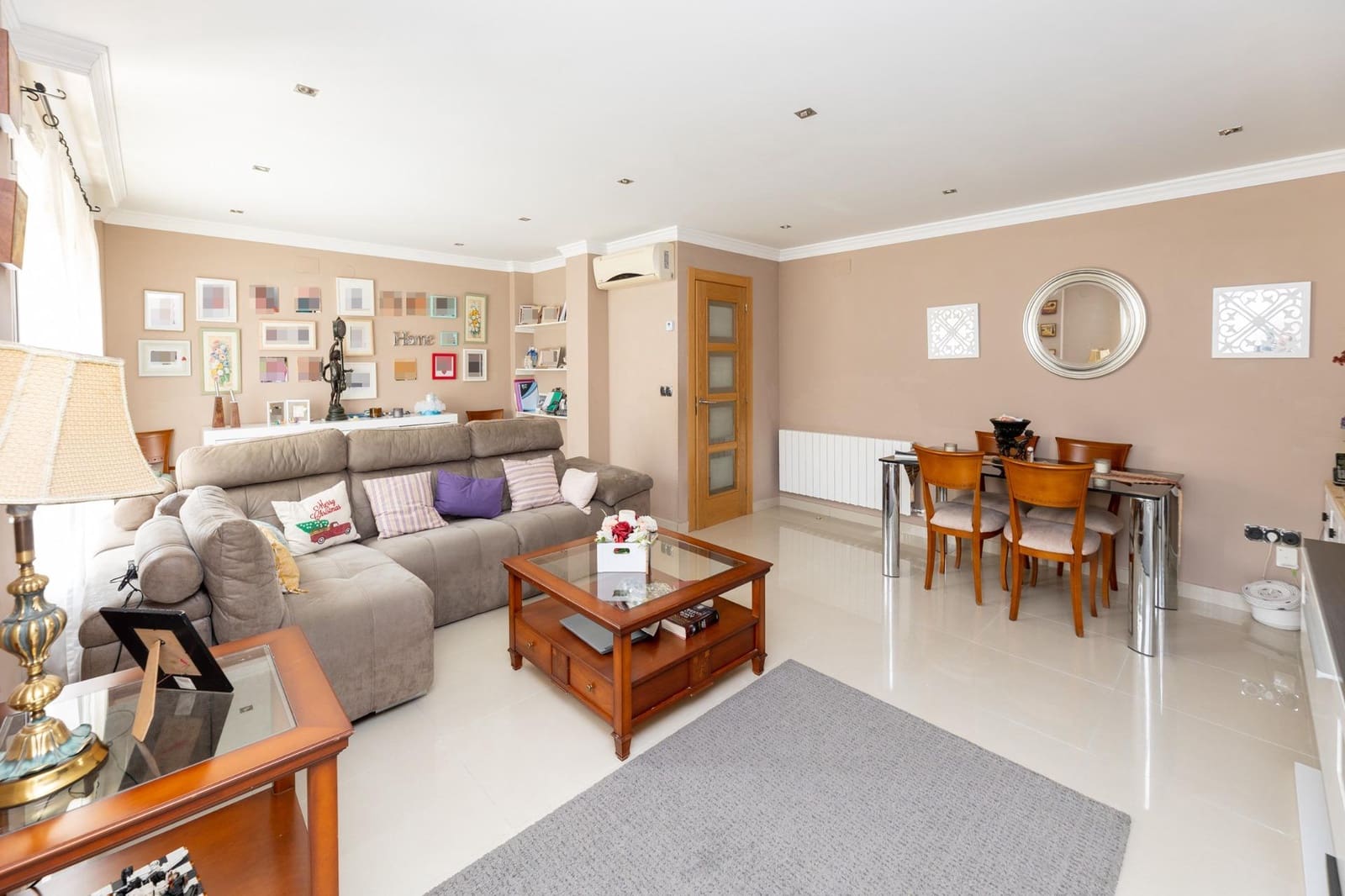 4 soveværelse Villa til salg i Huetor Vega med swimmingpool garage - € 480.000 (Ref: 9089975)