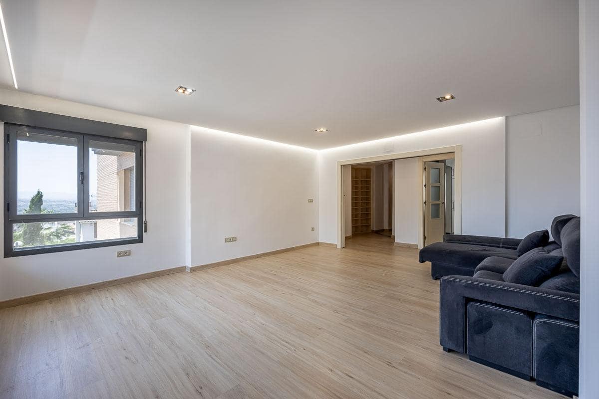 4 soverom Leilighet til salgs i Granada by med svømmebasseng - € 440 000 (Ref: 9099306)