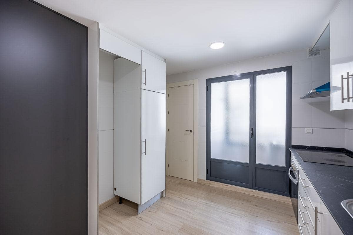 4 soverom Leilighet til salgs i Granada by med svømmebasseng - € 440 000 (Ref: 9099306)