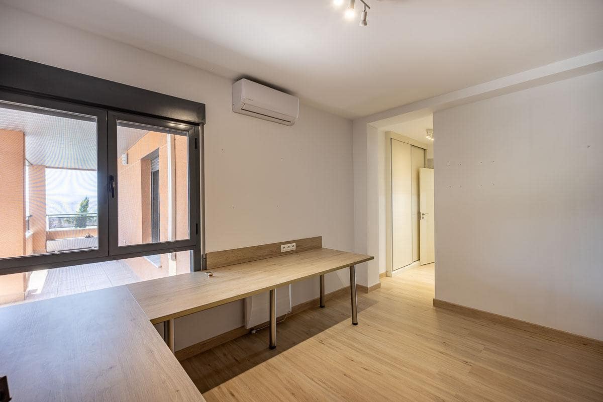 4 soverom Leilighet til salgs i Granada by med svømmebasseng - € 440 000 (Ref: 9099306)