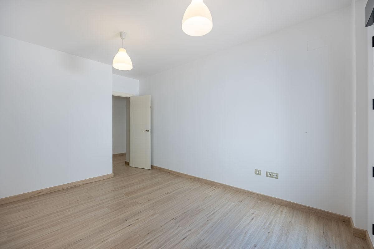 4 soverom Leilighet til salgs i Granada by med svømmebasseng - € 440 000 (Ref: 9099306)