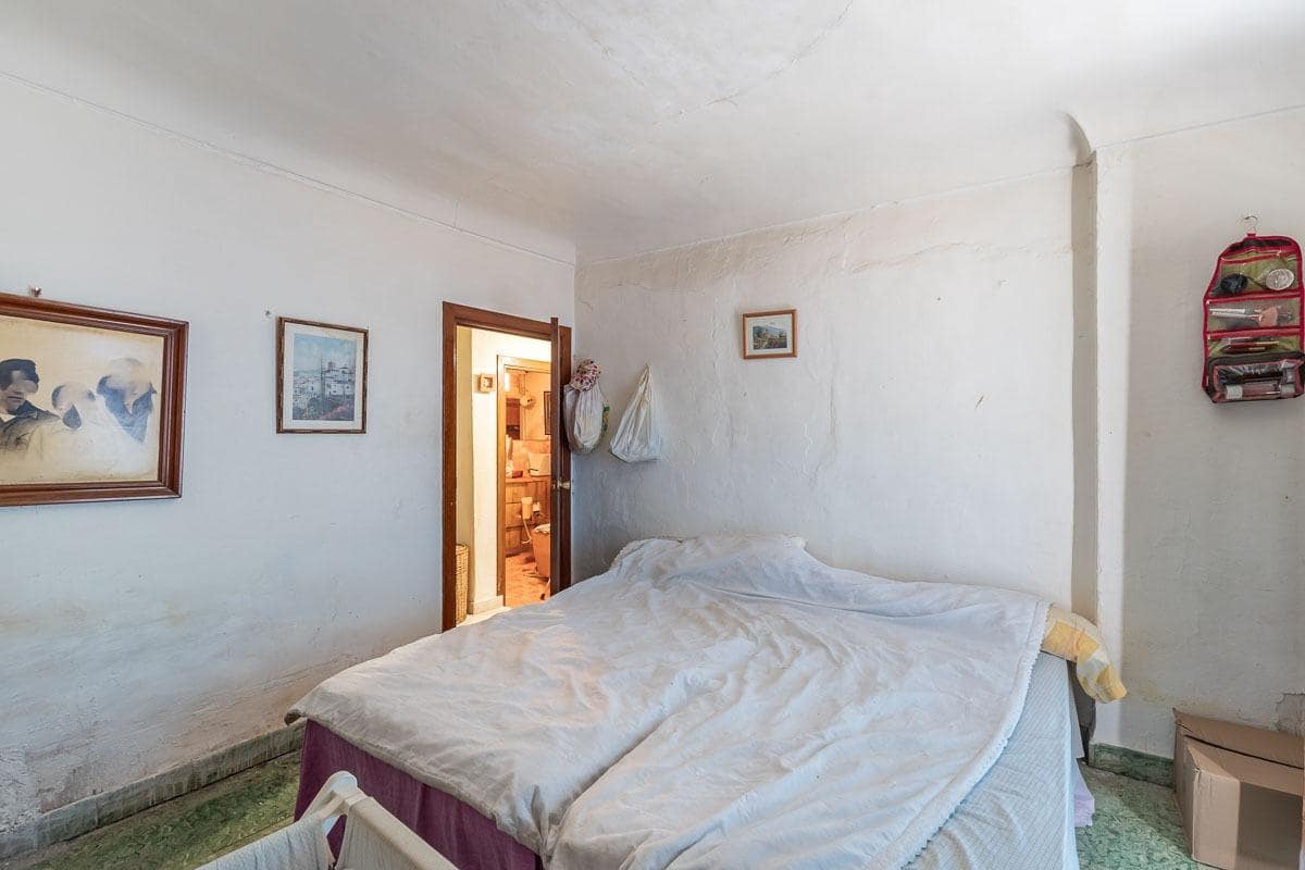 6 sypialnia Dom na sprzedaż w Guadix z garażem - 69 900 € (Ref: 9099315)