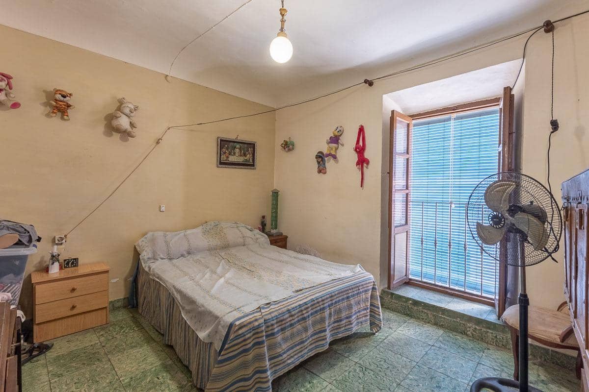 6 sypialnia Dom na sprzedaż w Guadix z garażem - 69 900 € (Ref: 9099315)