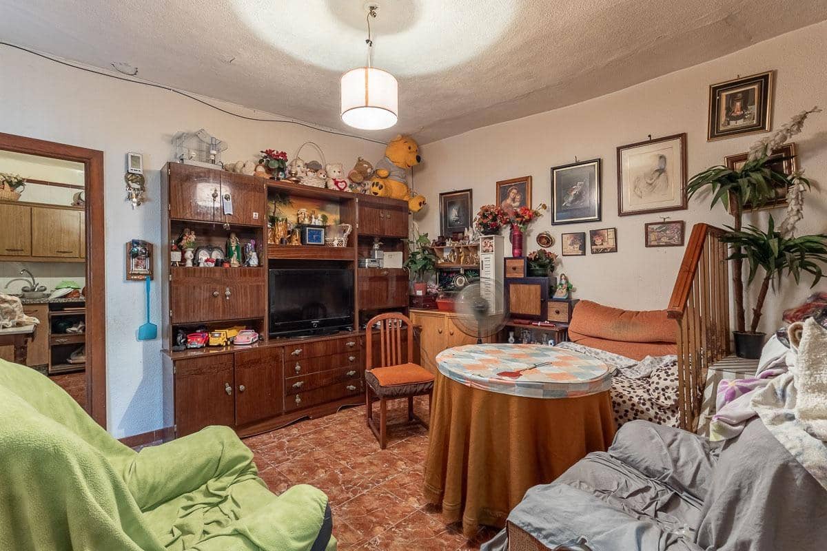 6 sypialnia Dom na sprzedaż w Guadix z garażem - 69 900 € (Ref: 9099315)