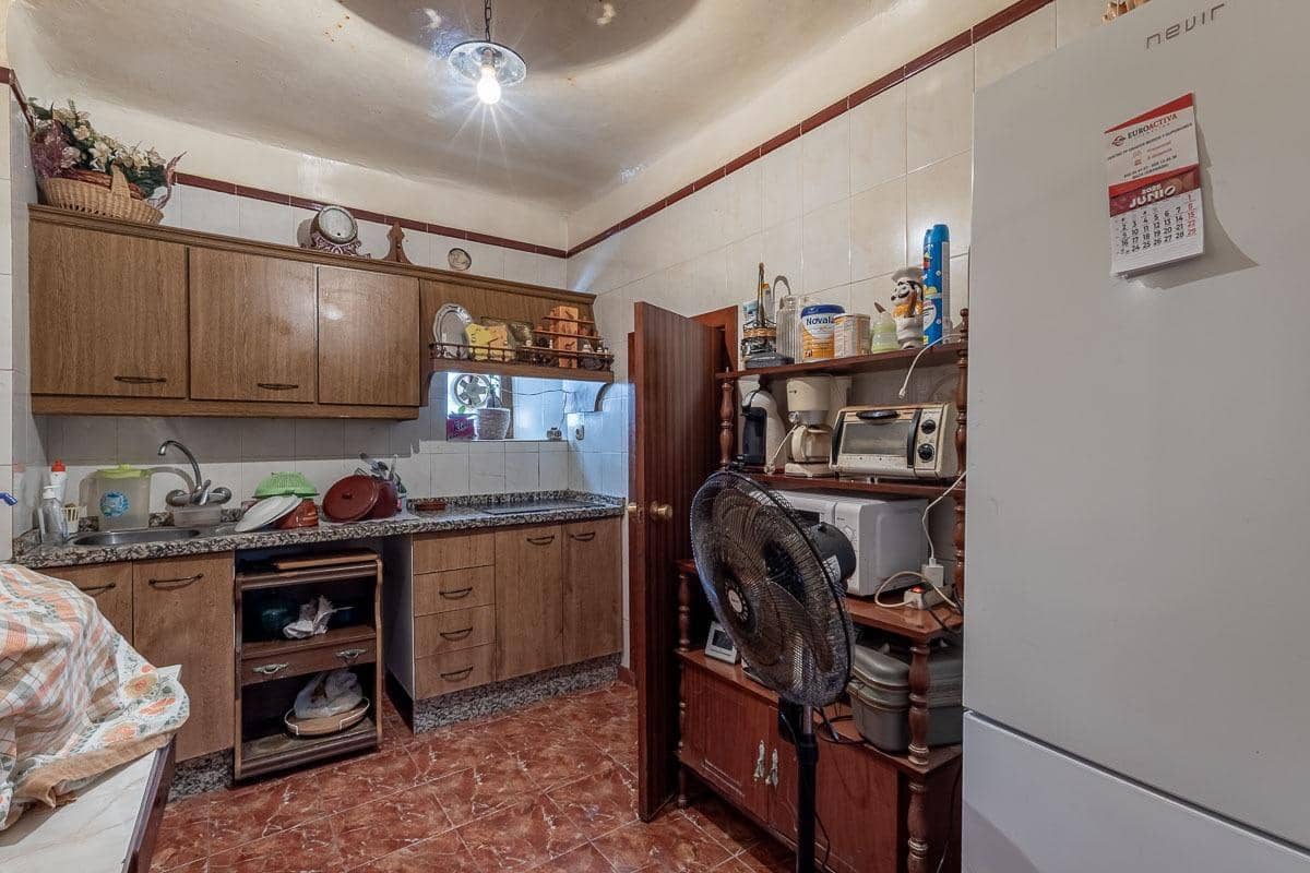 6 sypialnia Dom na sprzedaż w Guadix z garażem - 69 900 € (Ref: 9099315)