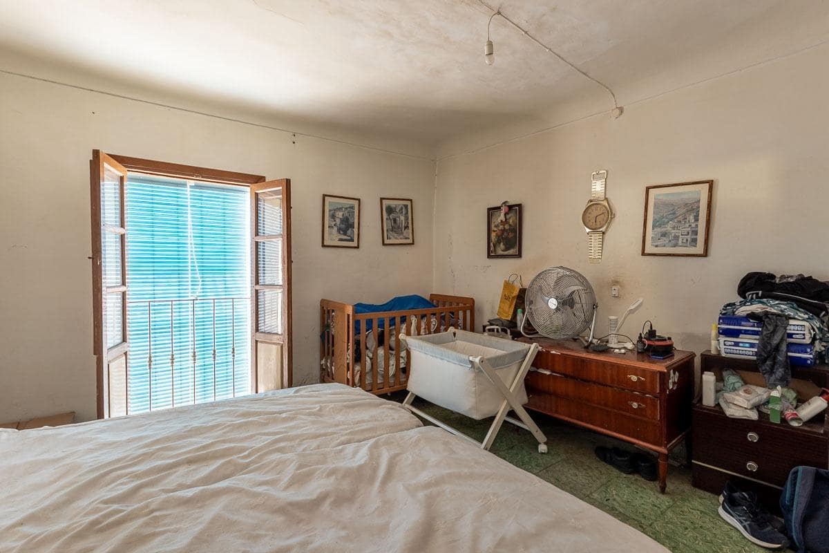 6 sypialnia Dom na sprzedaż w Guadix z garażem - 69 900 € (Ref: 9099315)