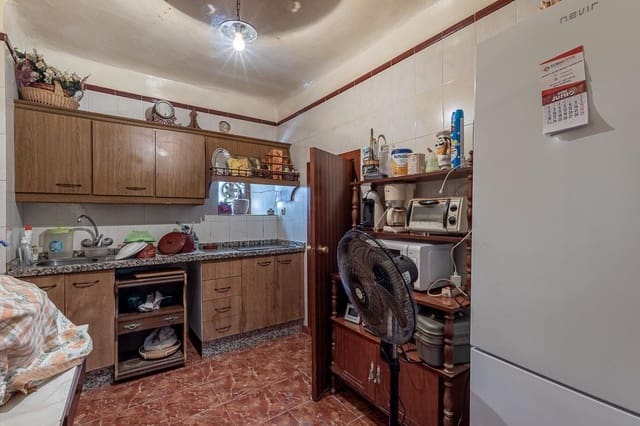 6 sovrum Hus till salu i Guadix med garage - 69 900 € (Ref: 9099315)