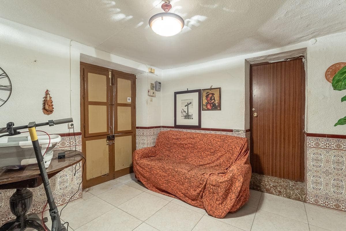 6 sypialnia Dom na sprzedaż w Guadix z garażem - 69 900 € (Ref: 9099315)