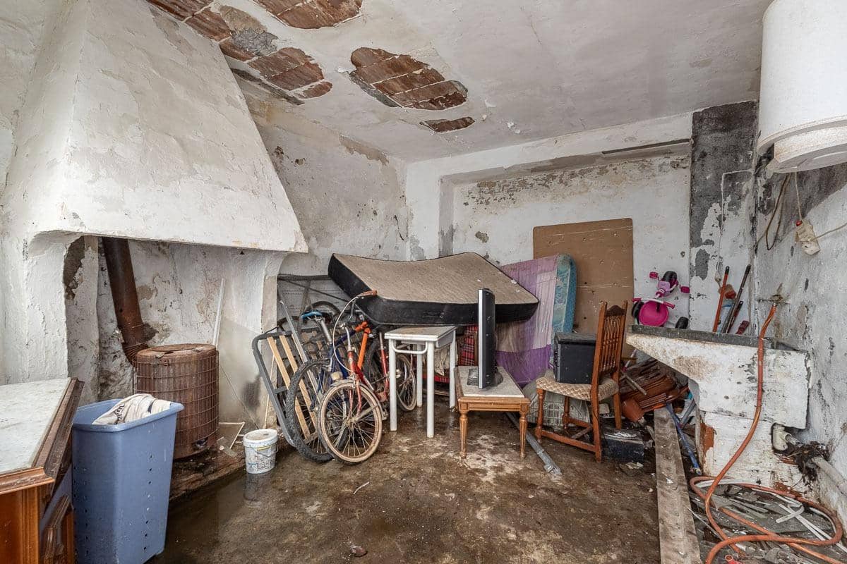 6 sypialnia Dom na sprzedaż w Guadix z garażem - 69 900 € (Ref: 9099315)