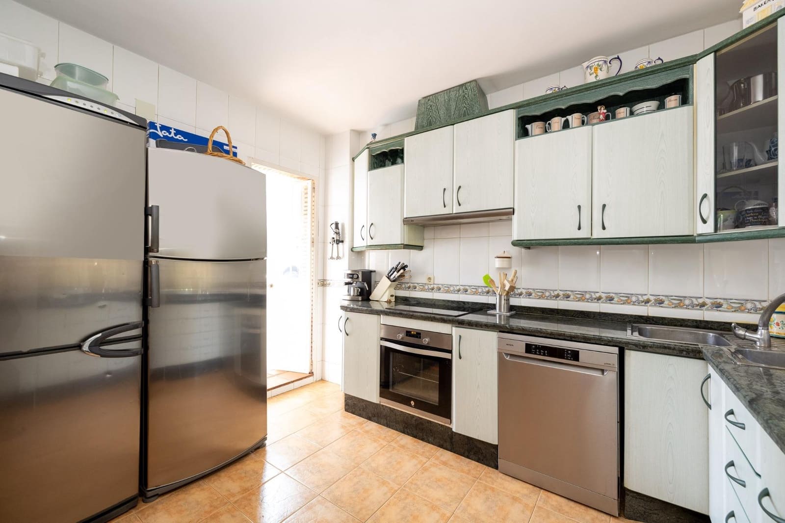 5 soveværelse Villa til salg i Cullar Vega med swimmingpool garage - € 370.000 (Ref: 9103066)