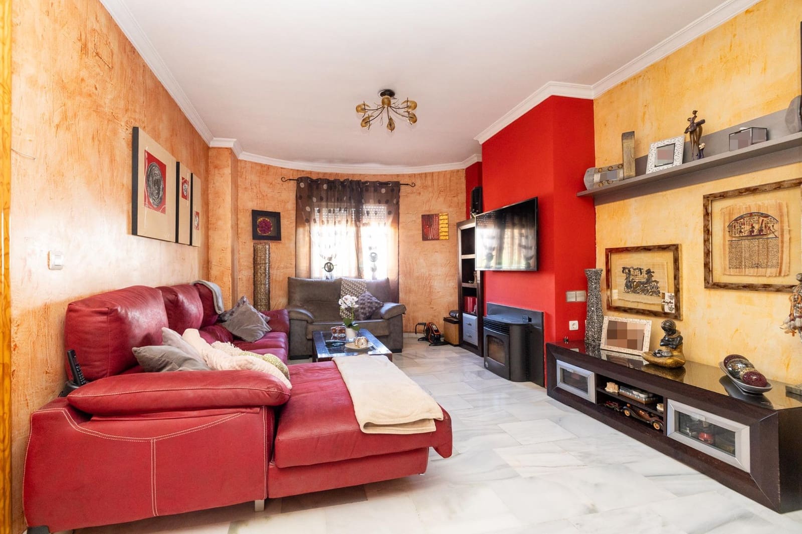 5 soveværelse Villa til salg i Cullar Vega med swimmingpool garage - € 370.000 (Ref: 9103066)