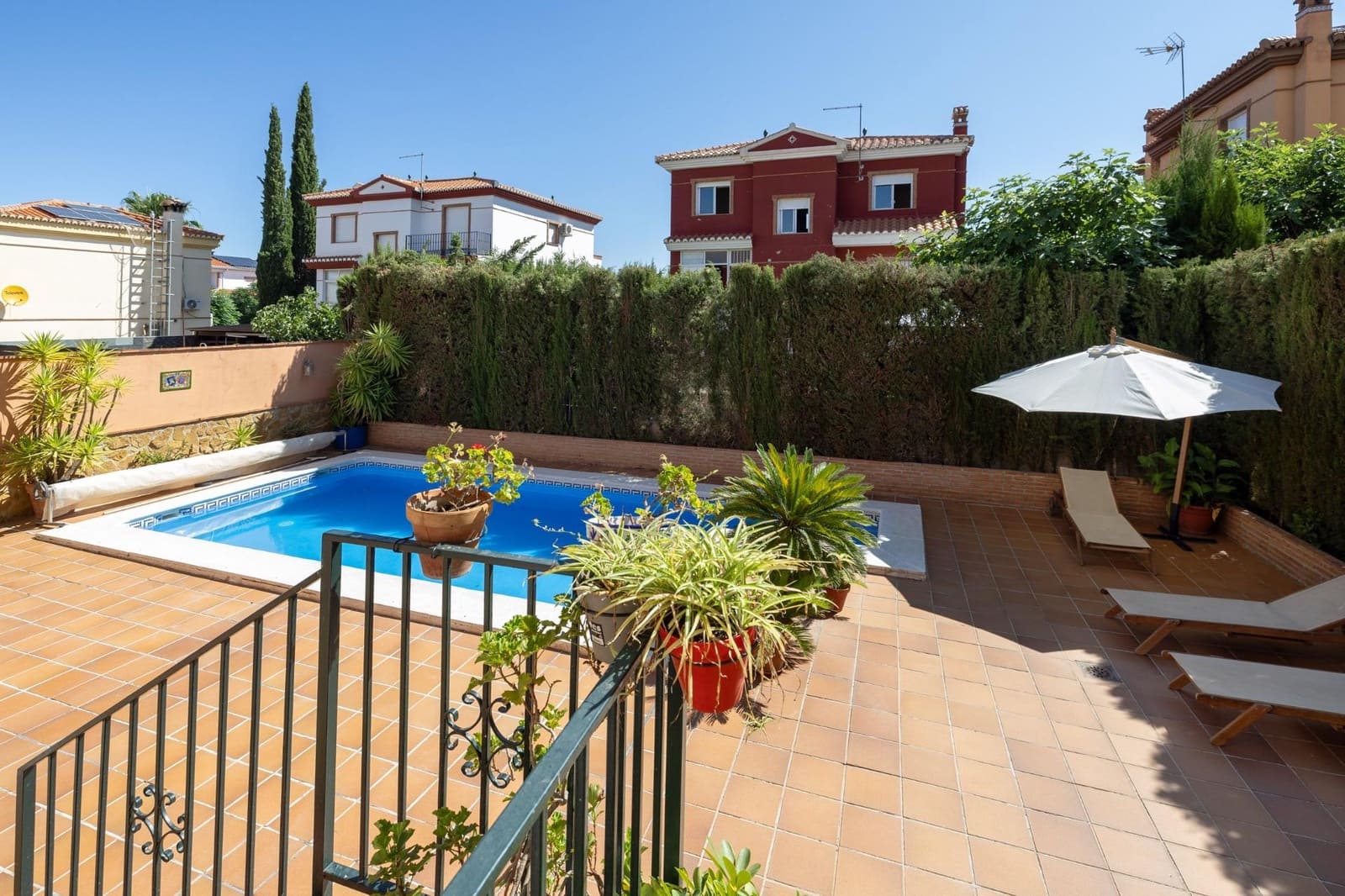 5 soveværelse Villa til salg i Cullar Vega med swimmingpool garage - € 370.000 (Ref: 9103066)