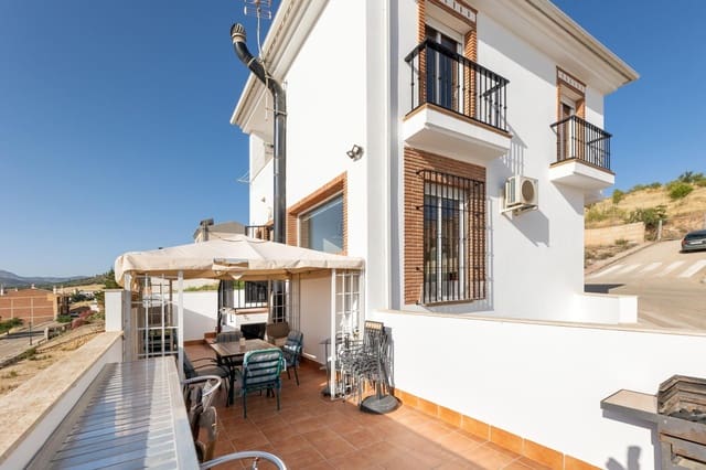 4 slaapkamer Halfvrijstaande villa te koop in Alhama de Granada - € 229.000 (Ref: 9104826)
