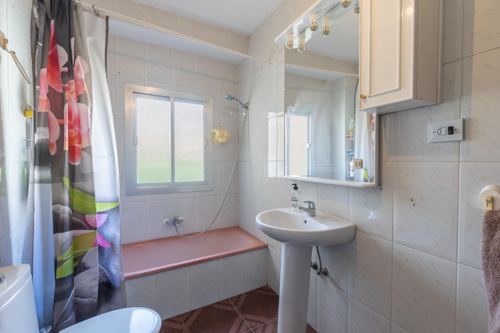 4 soveværelse Byhus til salg i Padul med garage - € 183.000 (Ref: 9108941)