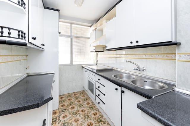 4 makuuhuone Asunto myytävänä paikassa Granada kaupunki - 250 000 € (Ref: 9110528)