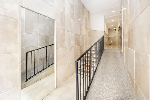 4 makuuhuone Asunto myytävänä paikassa Granada kaupunki - 250 000 € (Ref: 9110528)