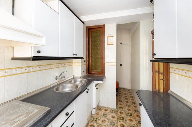 4 makuuhuone Asunto myytävänä paikassa Granada kaupunki - 250 000 € (Ref: 9110528)