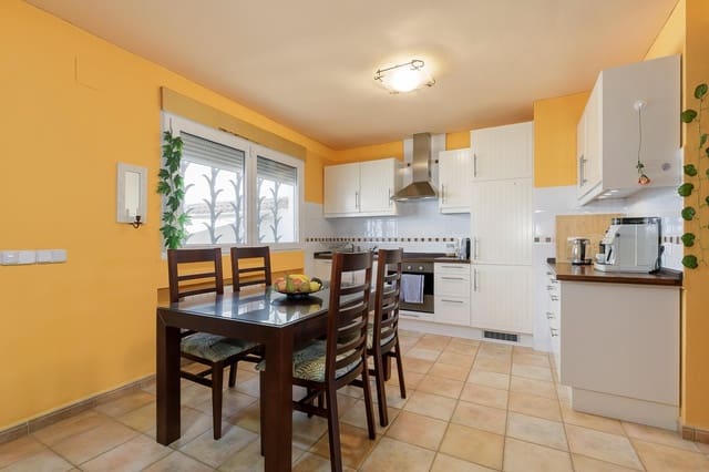 4 soveværelse Finca/Landehus til salg i Tozar, Moclín - € 138.000 (Ref: 9112536)