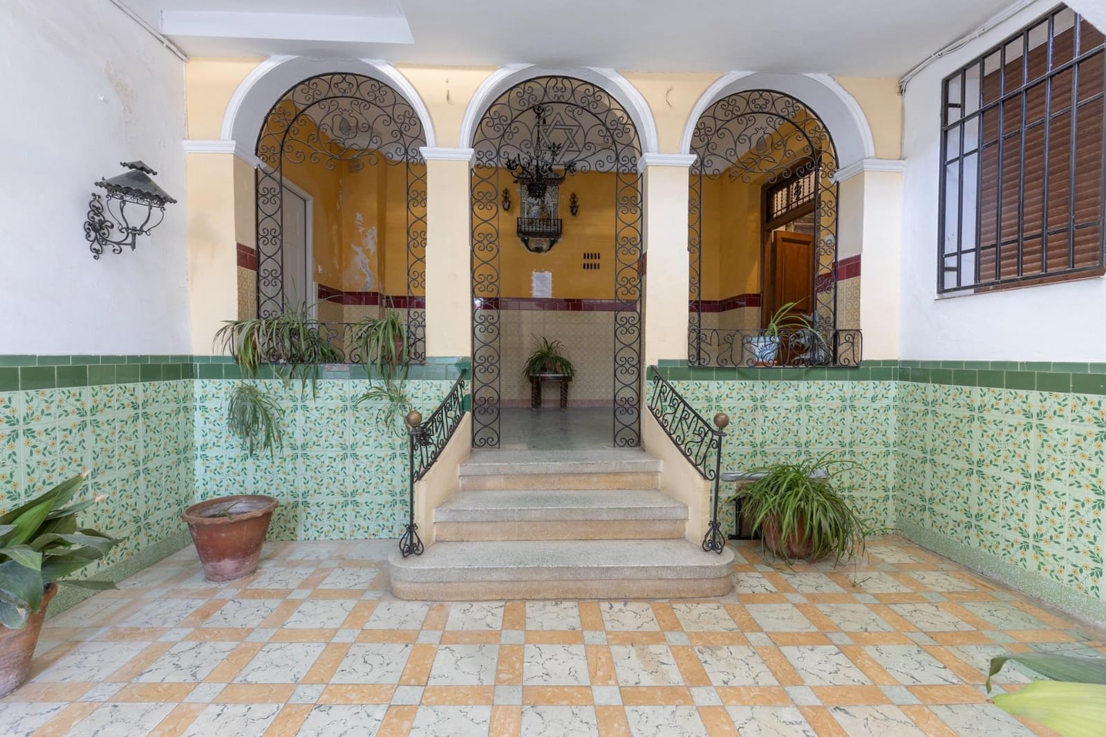 Hus til salgs i Granada by - € 1 500 000 (Ref: 9114325)