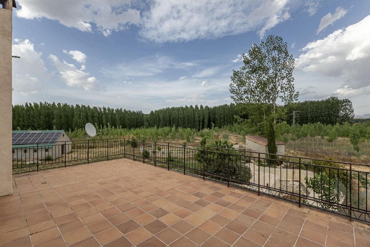 7 soveværelse Finca/Landehus til salg i Purullena med swimmingpool garage - € 395.000 (Ref: 9116312)