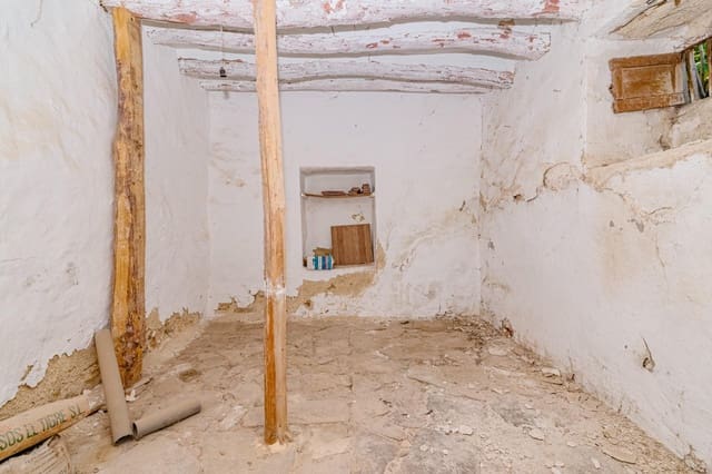 3 soveværelse Byhus til salg i Loja - € 8.900 (Ref: 9118911)