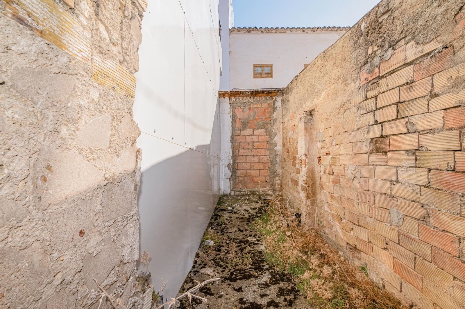 3 soveværelse Byhus til salg i Loja - € 8.900 (Ref: 9118911)