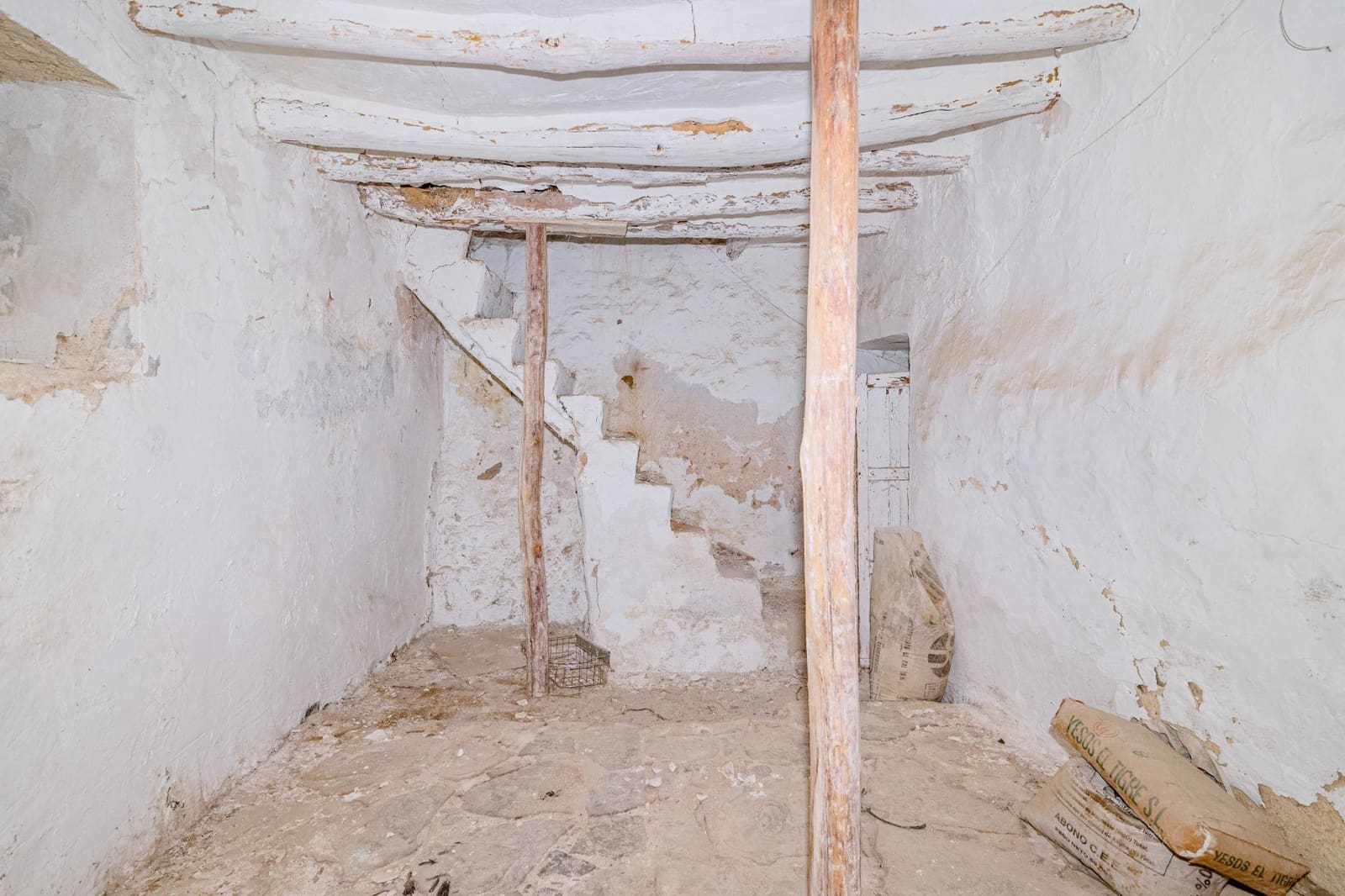 3 soveværelse Byhus til salg i Loja - € 8.900 (Ref: 9118911)