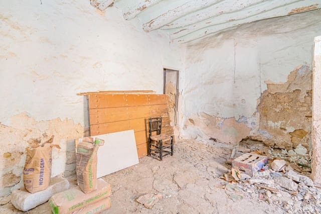 3 soveværelse Byhus til salg i Loja - € 8.900 (Ref: 9118911)