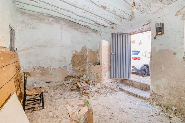 3 soveværelse Byhus til salg i Loja - € 8.900 (Ref: 9118911)