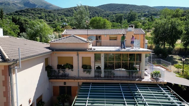 10 bedroom Hotel for sale in Torres with pool - € 580,000 (Ref: 9126886)