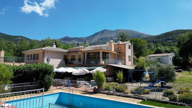 10 slaapkamer Hotel te koop in Almadén met zwembad - € 580.000 (Ref: 9126886)