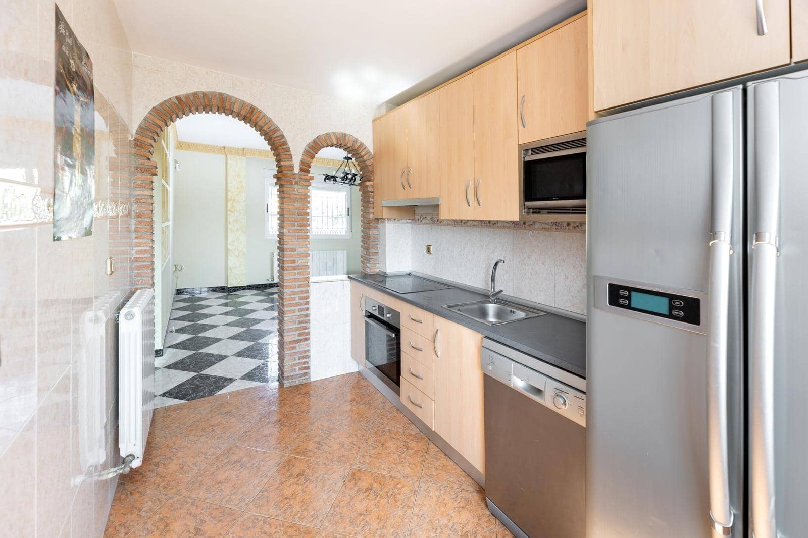 4 soverom Villa til salgs i Ogijares med svømmebasseng garasje - € 375 000 (Ref: 9126888)