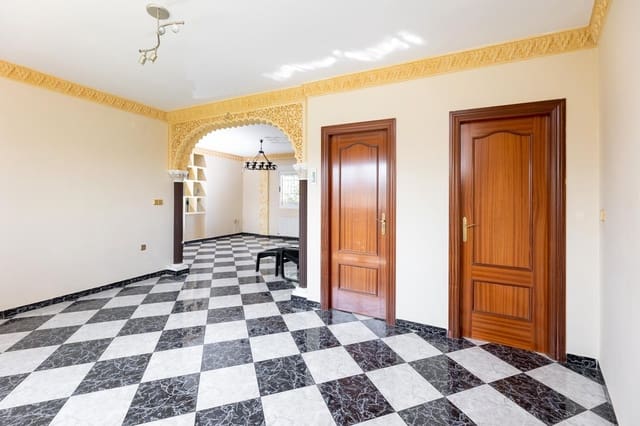 4 sypialnia Willa na sprzedaż w Ogíjares z basenem garażem - 375 000 € (Ref: 9126888)