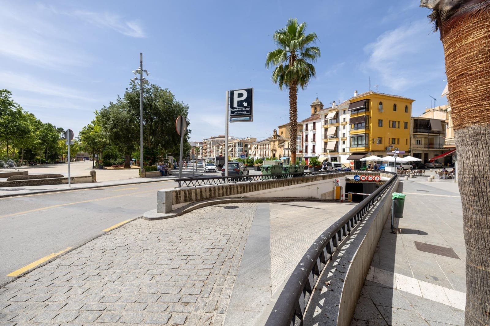 4 makuuhuone Asunto myytävänä paikassa Alcala la Real mukana 
autotalli - 235 000 € (Ref: 9132592)