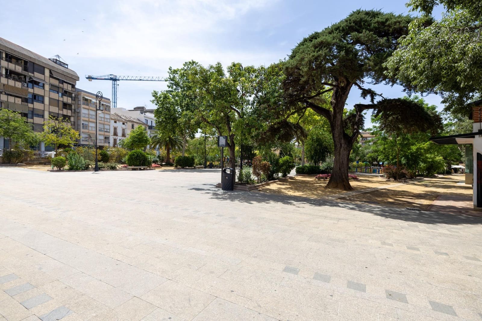 4 makuuhuone Asunto myytävänä paikassa Alcala la Real mukana 
autotalli - 235 000 € (Ref: 9132592)