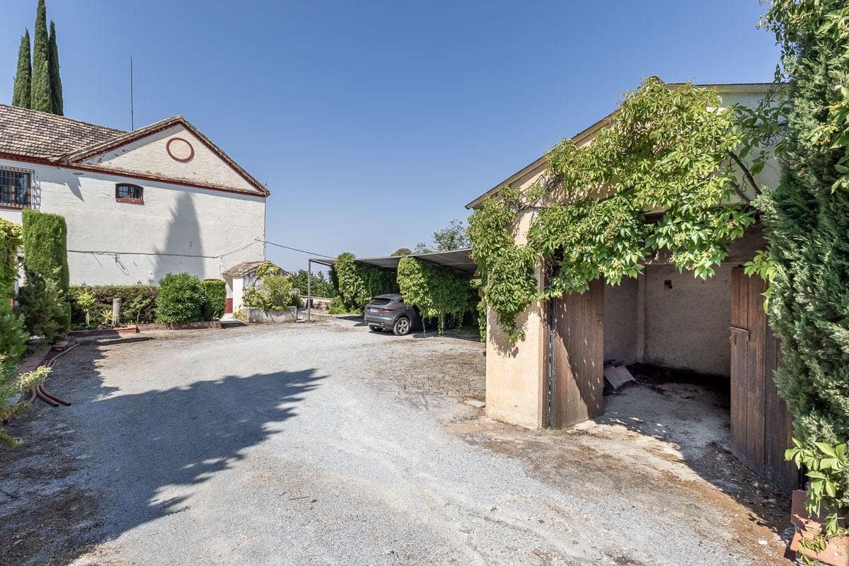 10 soveværelse Finca/Landehus til salg i Granada by - € 675.000 (Ref: 9132596)