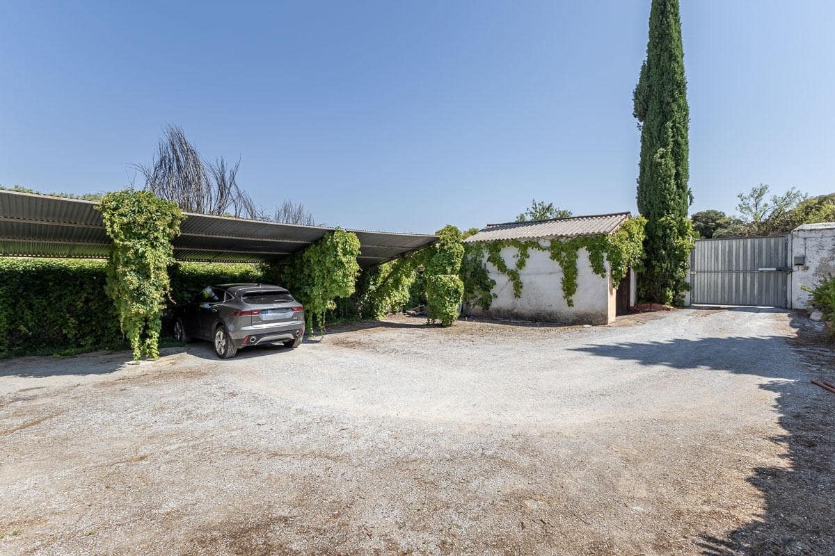 10 soveværelse Finca/Landehus til salg i Granada by - € 675.000 (Ref: 9132596)