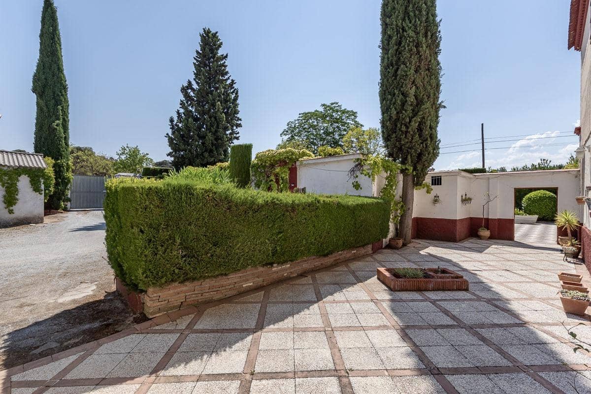 10 soveværelse Finca/Landehus til salg i Granada by - € 675.000 (Ref: 9132596)