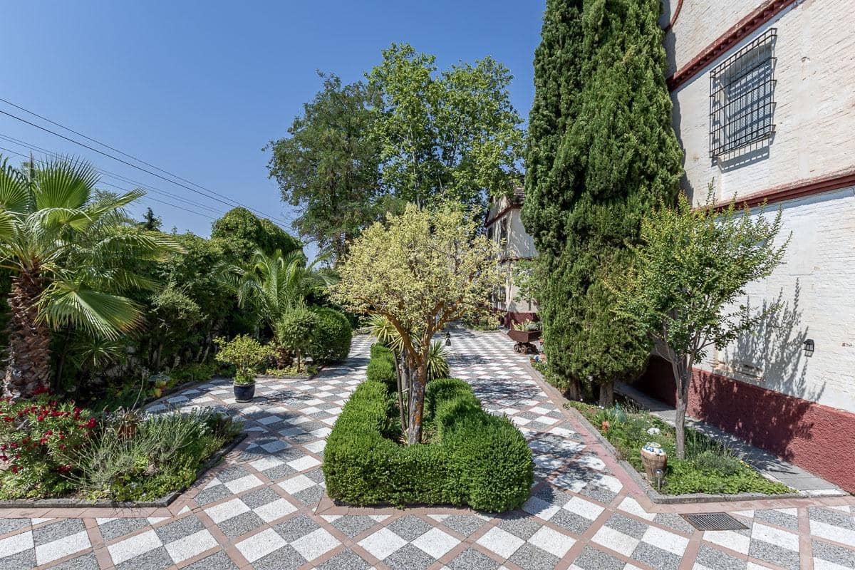 10 soveværelse Finca/Landehus til salg i Granada by - € 675.000 (Ref: 9132596)