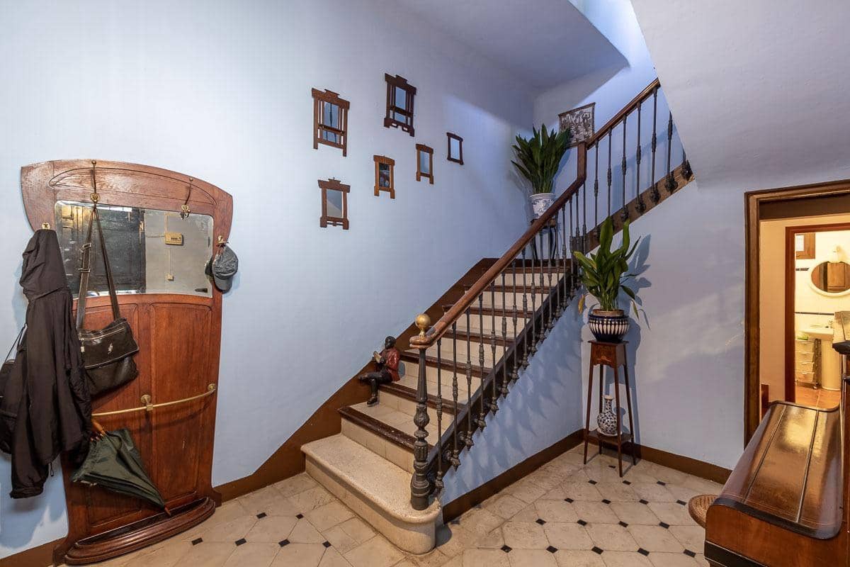 10 soveværelse Finca/Landehus til salg i Granada by - € 675.000 (Ref: 9132596)