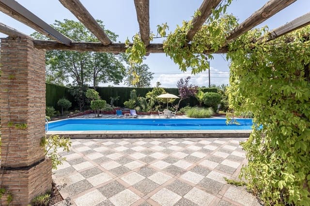 10 soveværelse Finca/Landehus til salg i Granada by - € 675.000 (Ref: 9132596)