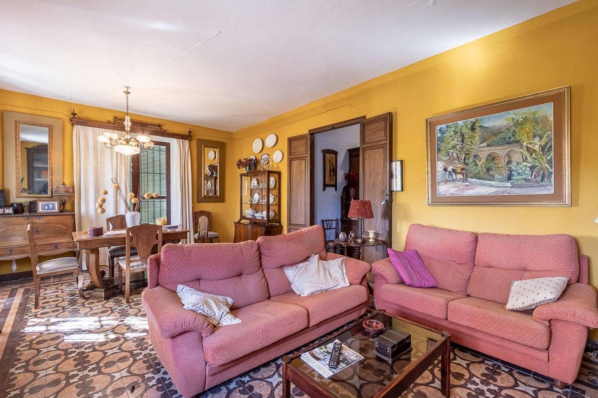 10 soveværelse Finca/Landehus til salg i Granada by - € 675.000 (Ref: 9132596)