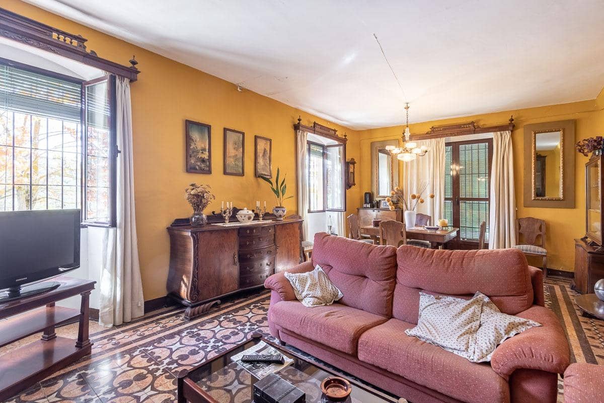 10 soveværelse Finca/Landehus til salg i Granada by - € 675.000 (Ref: 9132596)