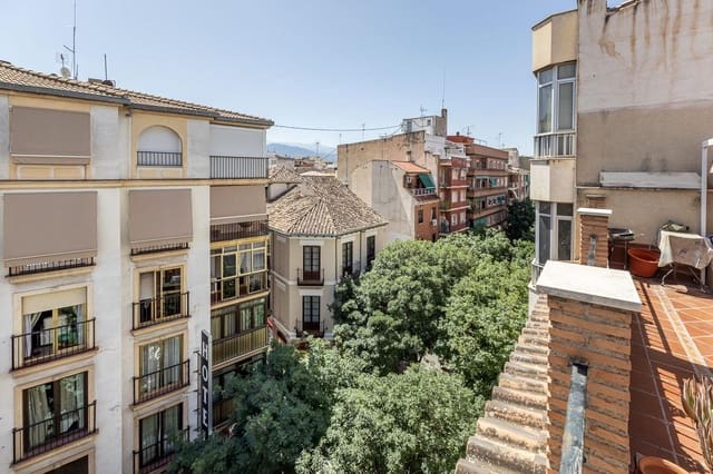 4 Zimmer Penthouse zu verkaufen in Granada Stadt - 379.000 € (Ref: 9141774)