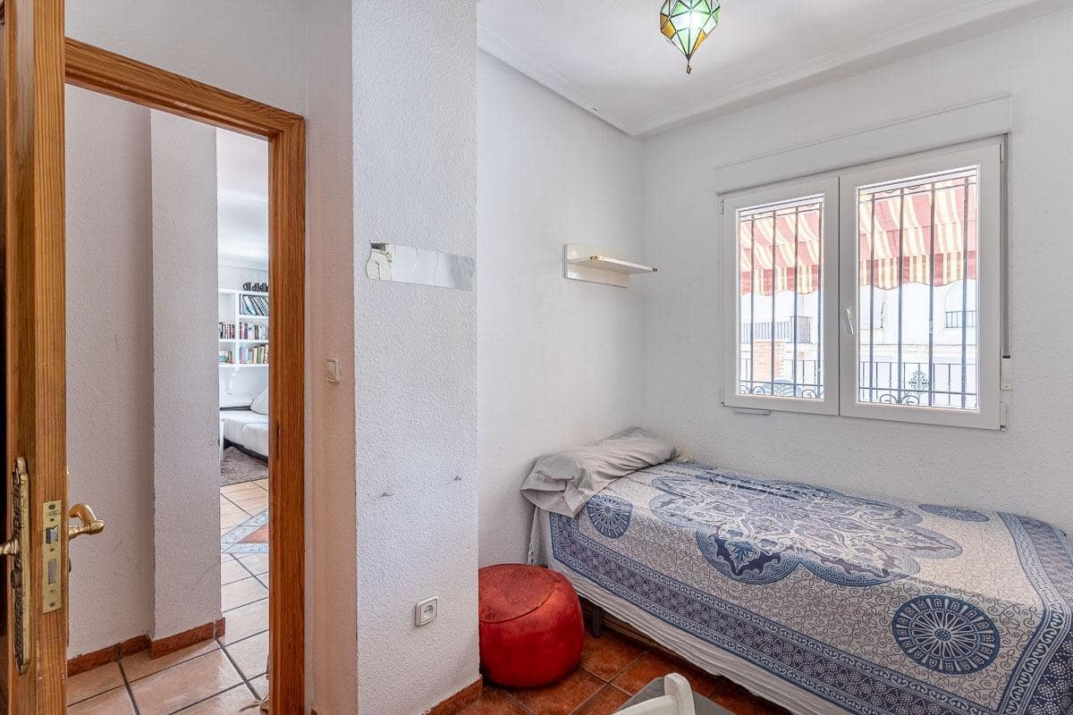 4 Zimmer Penthouse zu verkaufen in Granada Stadt - 379.000 € (Ref: 9141774)