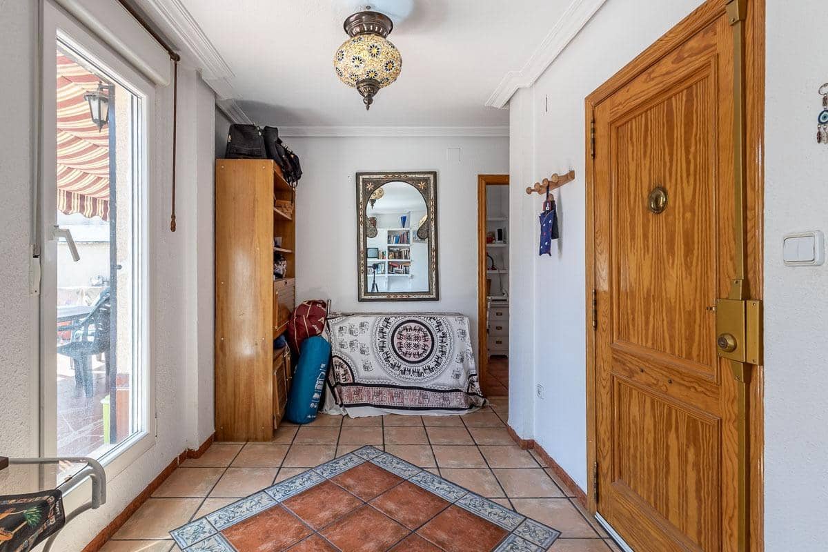 4 Zimmer Penthouse zu verkaufen in Granada Stadt - 379.000 € (Ref: 9141774)