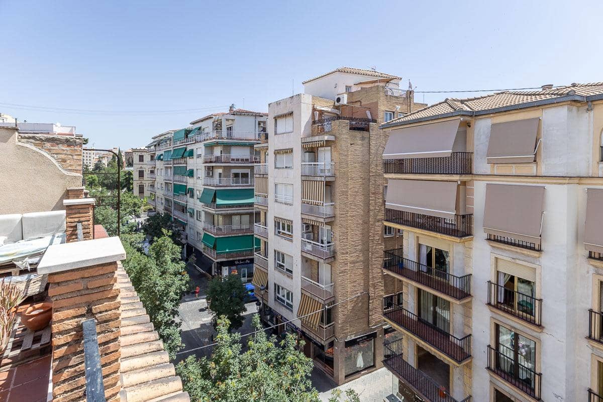 4 Zimmer Penthouse zu verkaufen in Granada Stadt - 379.000 € (Ref: 9141774)