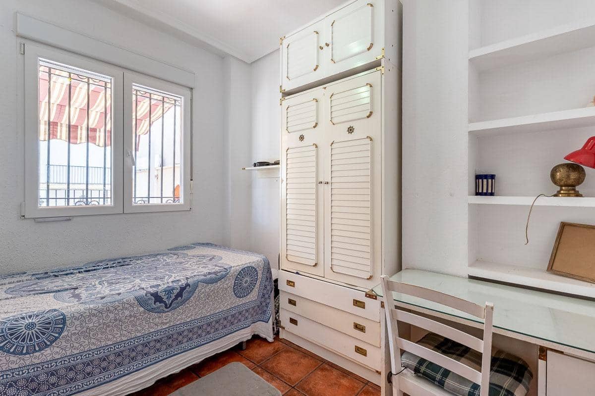 4 Zimmer Penthouse zu verkaufen in Granada Stadt - 379.000 € (Ref: 9141774)