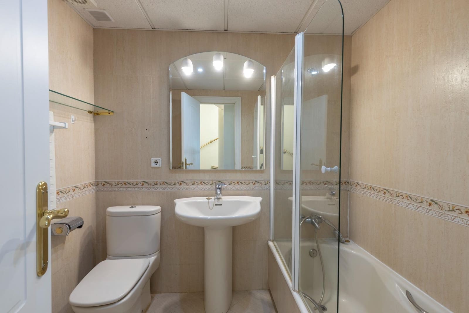 Adosado de 4 habitaciones en Granada ciudad en venta con piscina garaje - 565.000 € (Ref: 9141779)